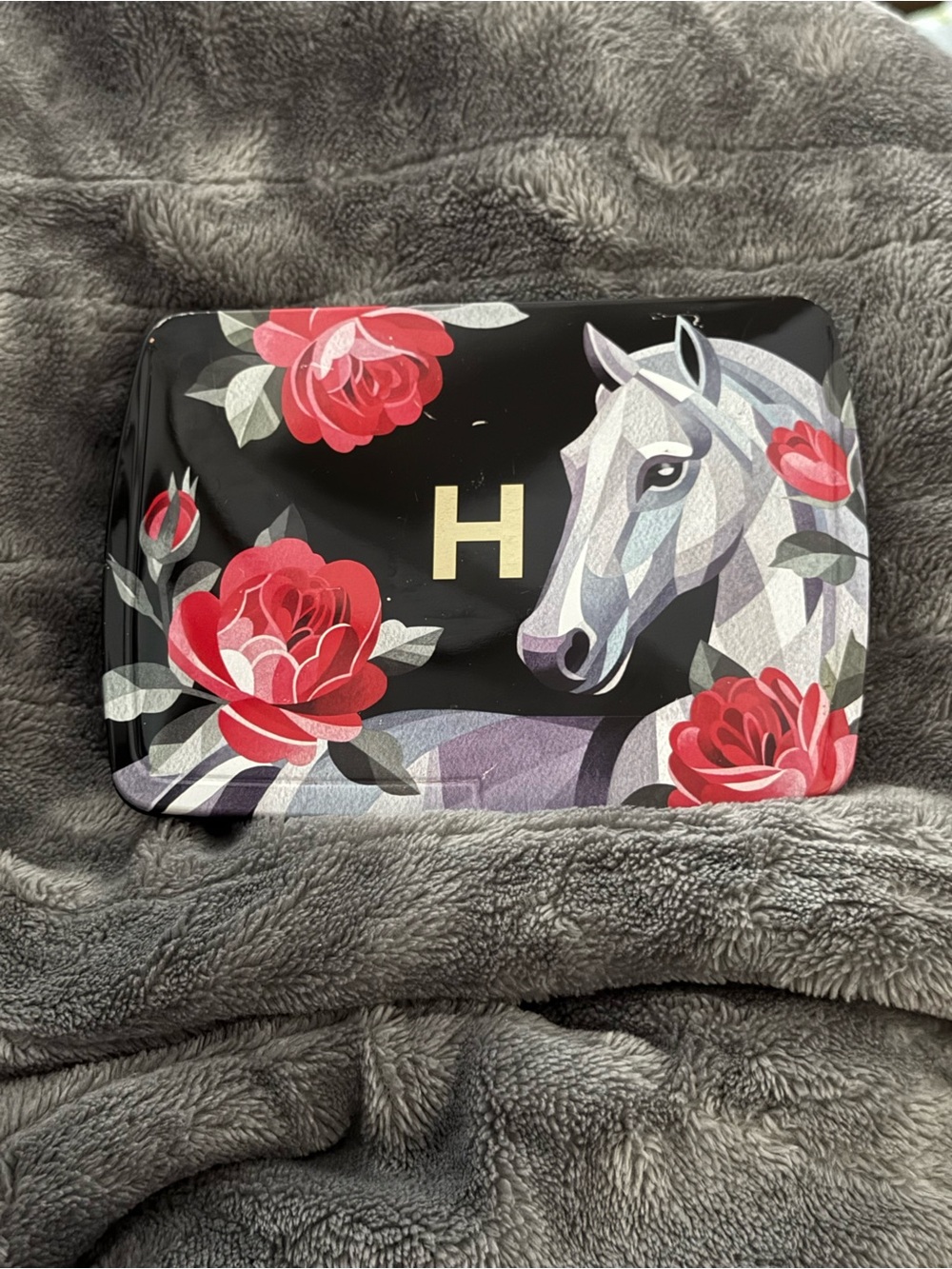 Hourglass Sephora exclusive HORSE  Palette. 
This palette is new and unused howe